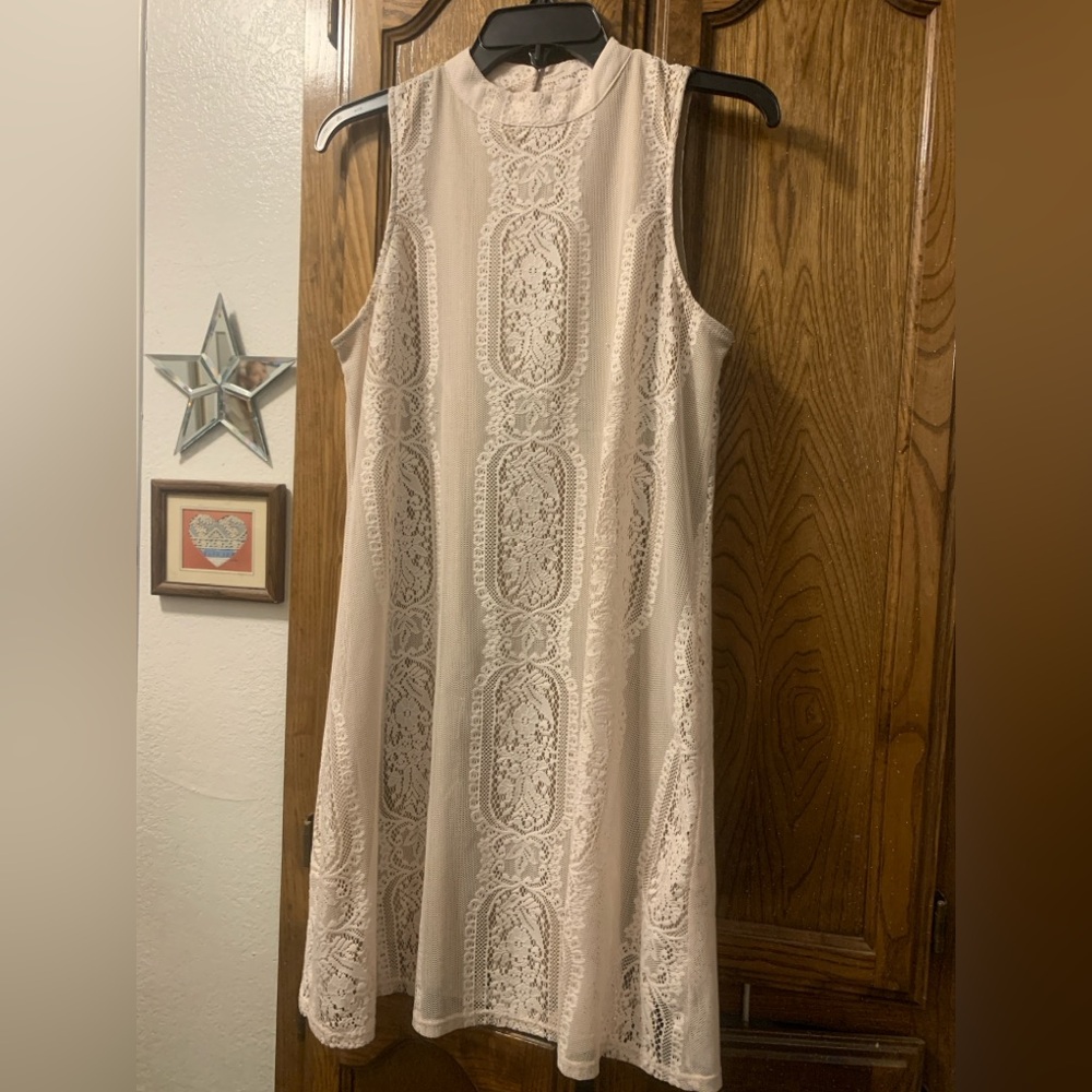 Fire Los Angeles Cream Lace Midi Dress - Medium
